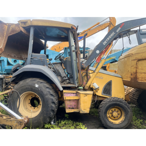 JOHN DEERE 310K 4x2<br>2015<br>5.460h